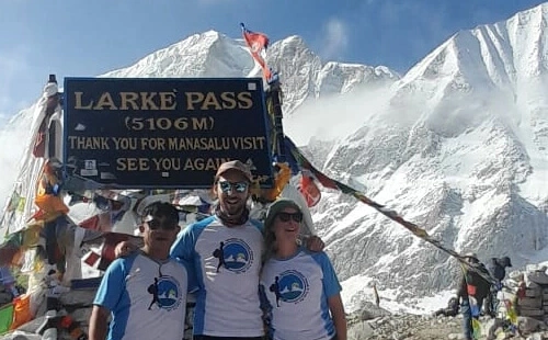 Reaching the majestic Larke La Pass (5,160 m) during the Manaslu Circuit Trek