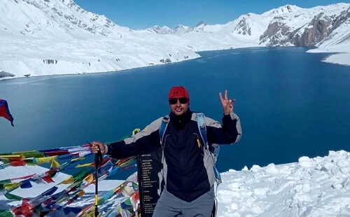 Tiicho Lake (4,919 m)