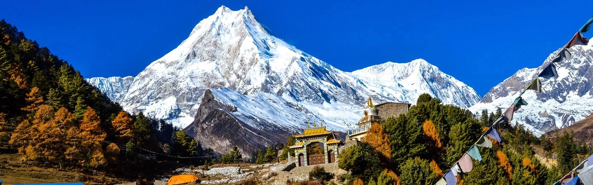 Beautiful scenery during the Manaslu Circuit Trek