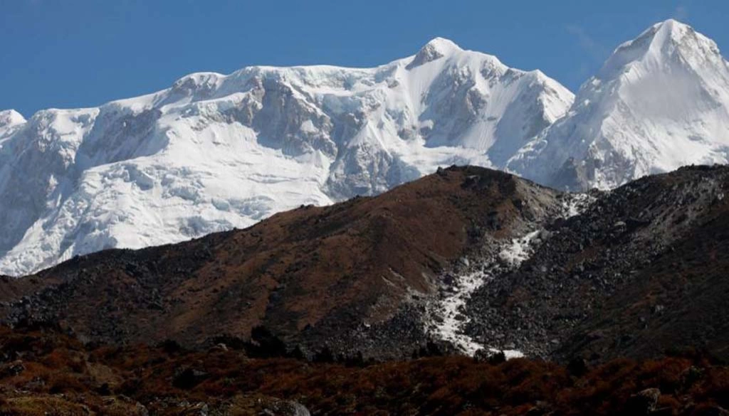 Kanchenjunga South Base Camp Trek