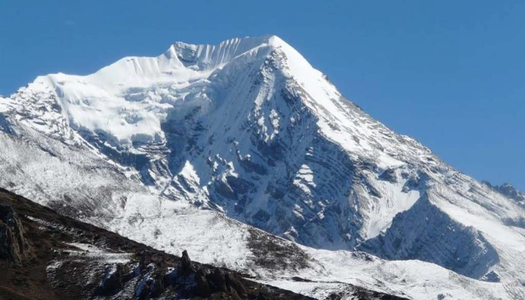 Pisang Peak Climbing