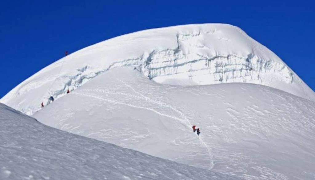 Yala Peak Climbing