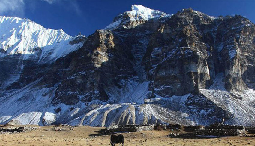 view from kanchenjunga base camp