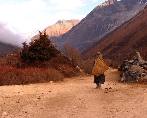 Manaslu Circuit Trek Ft