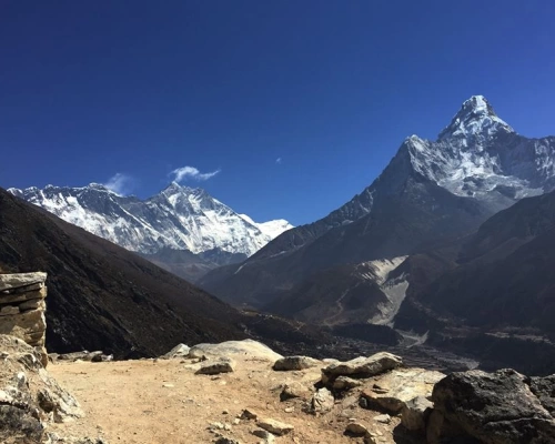 Mt.everest,lhotse & Amadbalam